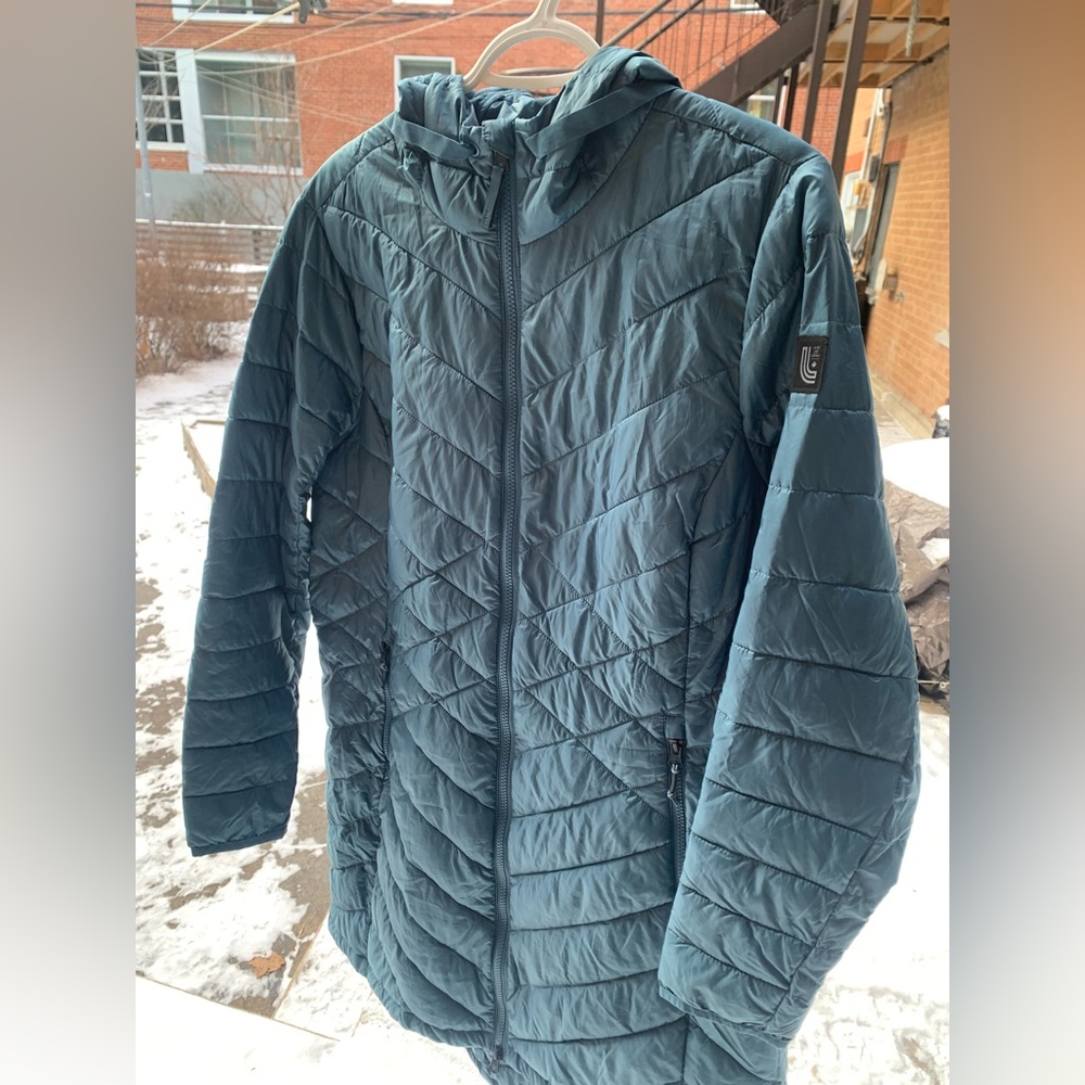 Lolë Women’s Long Packable Jacket – PrimaLoft – Size XL – Light Blue